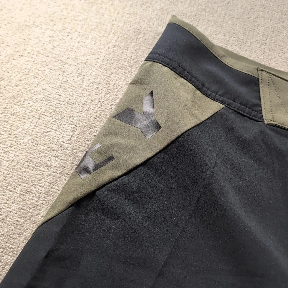 Oakley Floater Angle Block 18in Ultimate Blackout Boardshorts‎ Green Black NWT